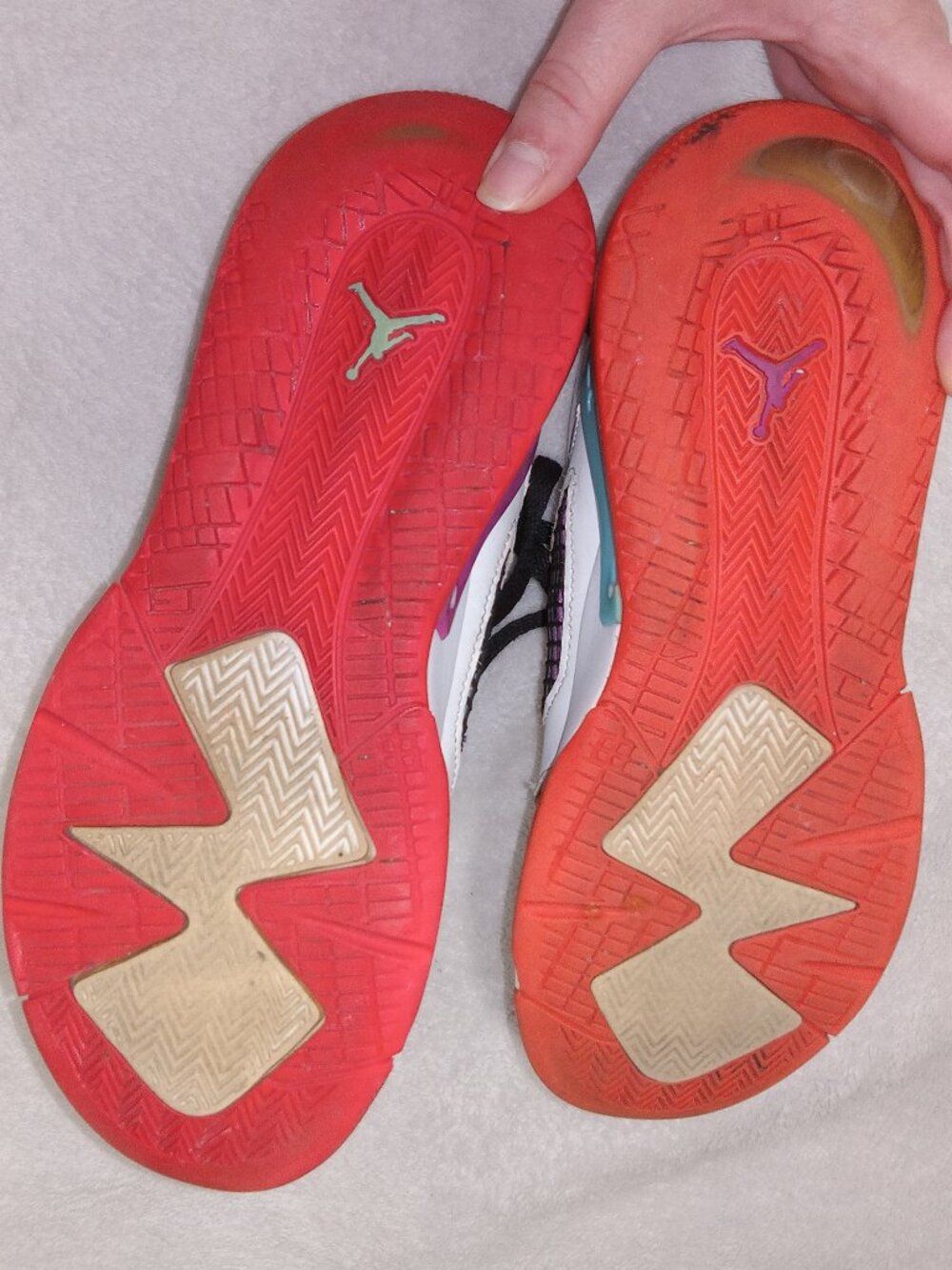 Nike Air Jordan Mars 270 GS 5.5Y Youth White Hyper Violet Total Orange Black - Picture 10 of 13